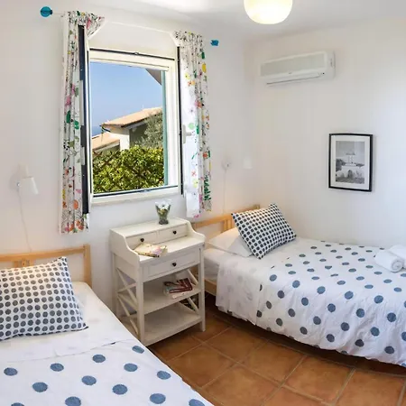 Mit Pool Und Majestaetischem Meerblick Holiday home Agios Nikitas