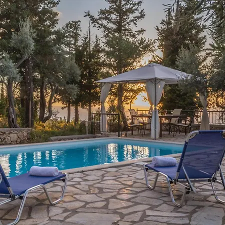 Holiday home Mit Pool Und Majestaetischem Meerblick Agios Nikitas